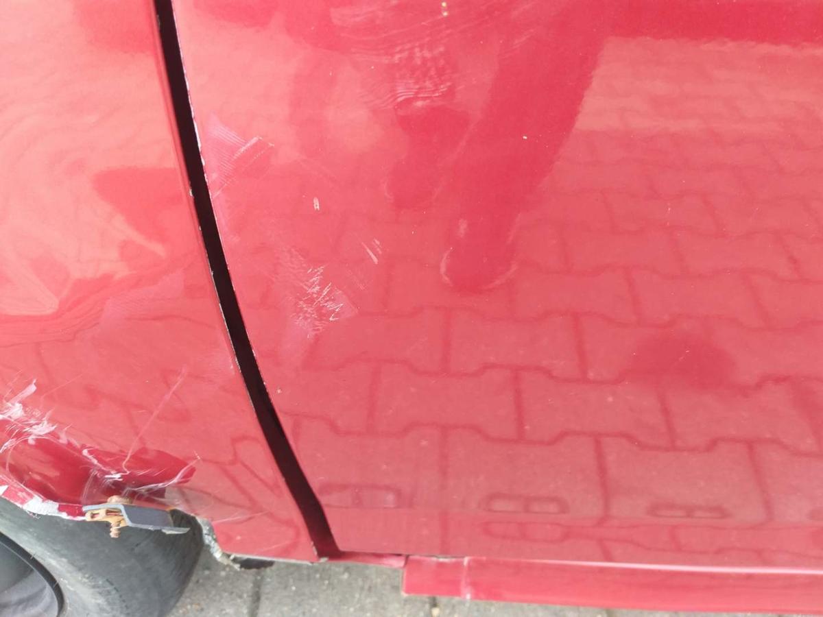 Ford Focus 2 original T&uuml;r vorn links Tango Rot 3-T&uuml;rer Facelift Bj.2008